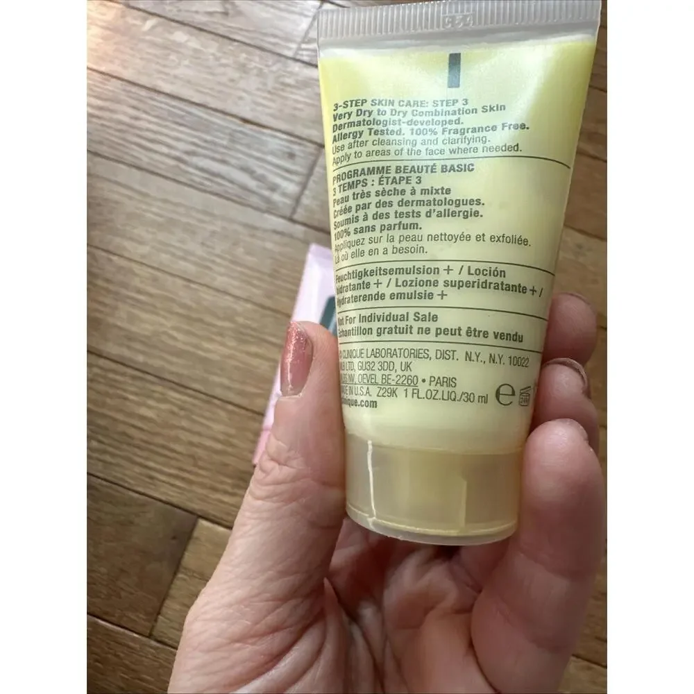 Clinique All About Clean Cleanser 2.5 oz Dramatically Different Lotion 1‎ oz New
